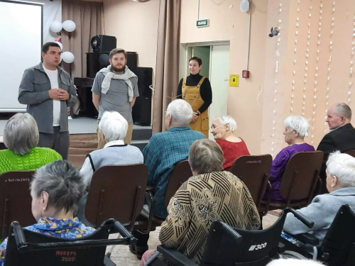 Фонд поддержки предпринимательства Ленинградской области поздравил ветеранов Вознесенского дома-интерната с Днем доброты